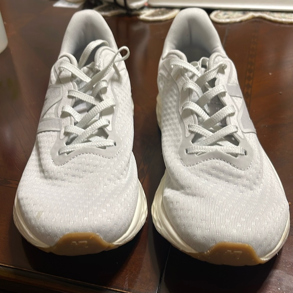 New Balance Women's Fresh Foam Arishi V4 Running Shoe